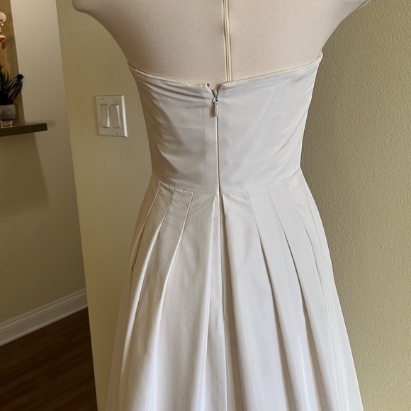 BCBG MaxAzaria Gown - Picture 6 of 10